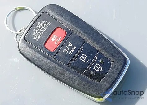 2017 Toyota Prius Prime Plus из США, поврежденный, VIN JTDKARFP8H3042411